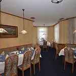 Hotel Binzer Hof 4*