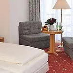 Binzer Hof Hotel 4*