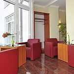 Hotel Binzer Hof 4*