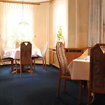 Binzer Hof 4*
