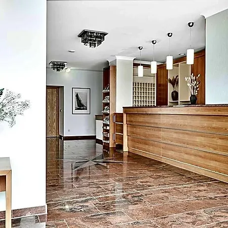 Binzer Hof Hotel 4*