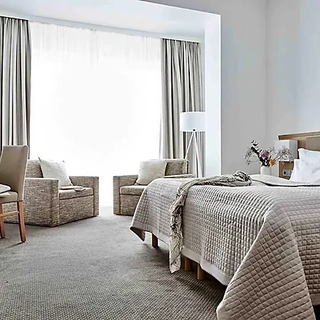 Binzer Hof Hotel 4*
