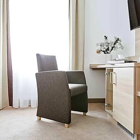 Binzer Hof 4*