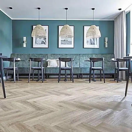 Binzer Hof Hotel 4*