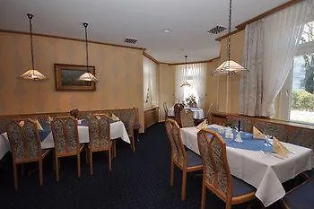Отель Binzer Hof