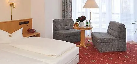 Binzer Hof Hotel 4*