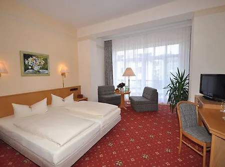 Отель Binzer Hof